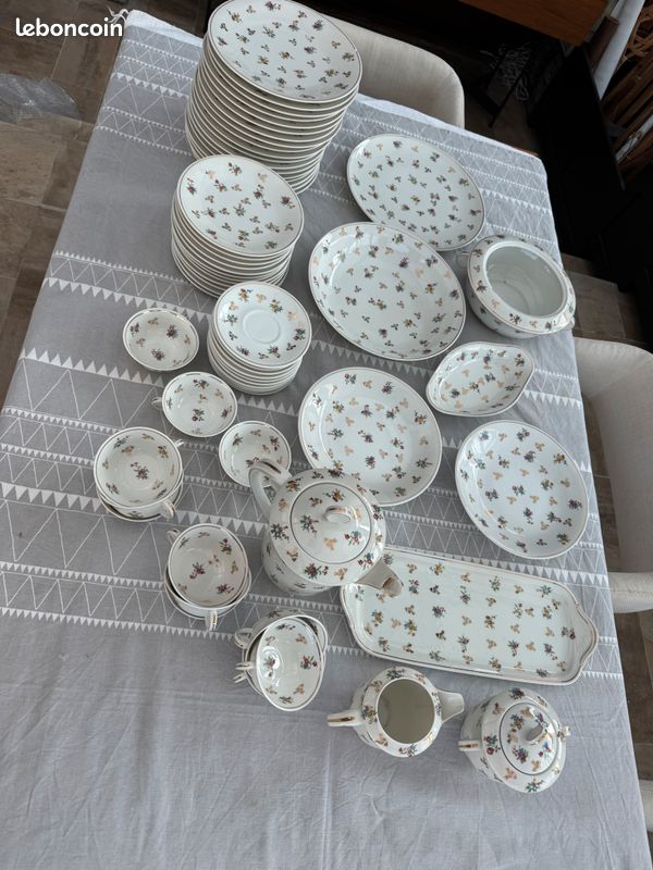 Service en porcelaine ancien Raynaud (image 1)