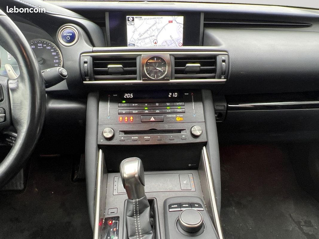 LEXUS IS 2.5 300 H 223H 180 HEV 1.6KWH BUSINESS BVa (image 8)