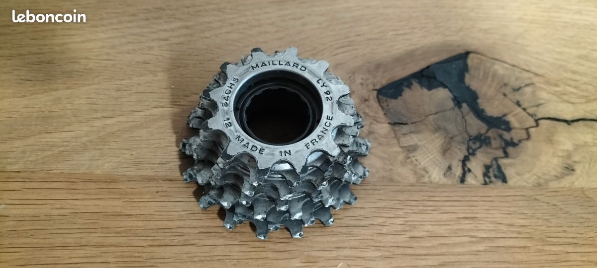 ROUE LIBRE 7 VITESSES 16-25 SACHS ARIS NEUVE PAS FRANCAIS