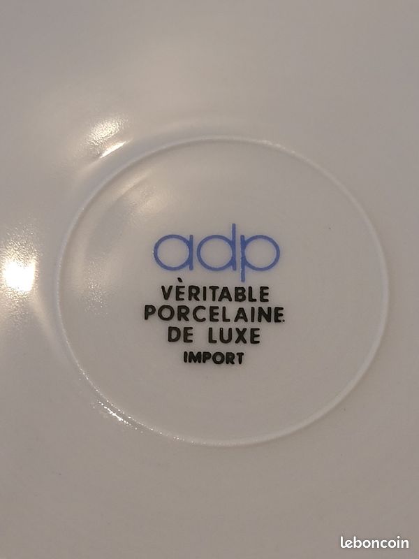 Service de table 44 pièces véritable porcelaine de luxe avec liseret d'or (image 5)