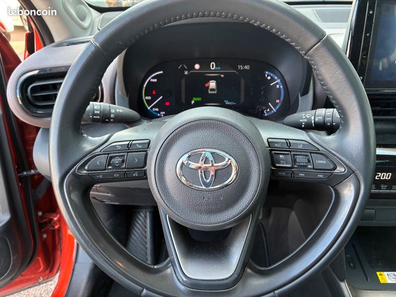 Toyota Yaris Cross 116H COLLECTION Pano Tech (image 29)