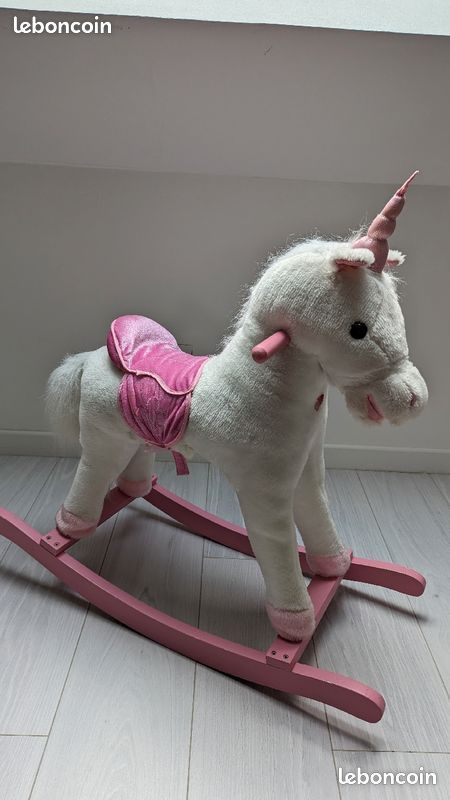 Peluche Jouet Cheval Cheval Rose A Bascule Cheval Licorne A