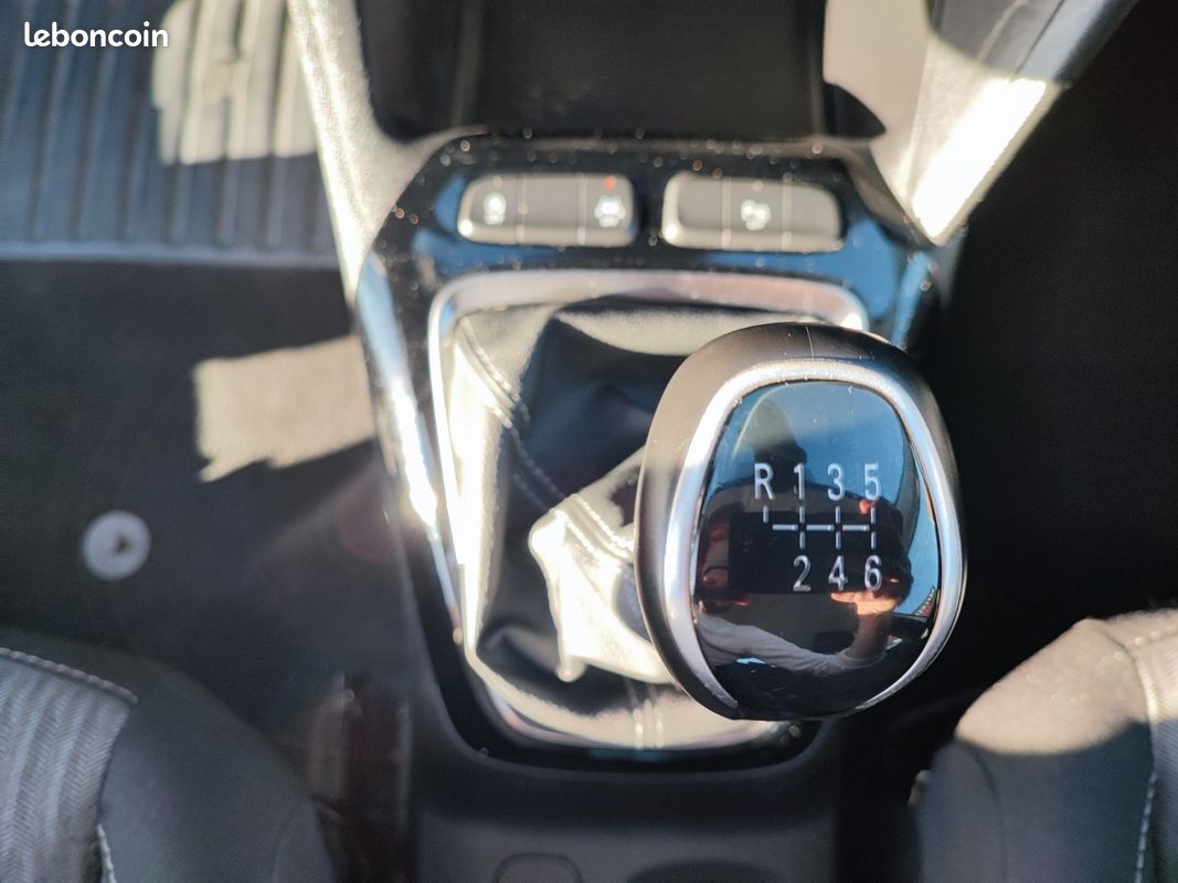 OPEL CORSA 1.5 Diesel 100 ch BVM6 Elegance (image 18)