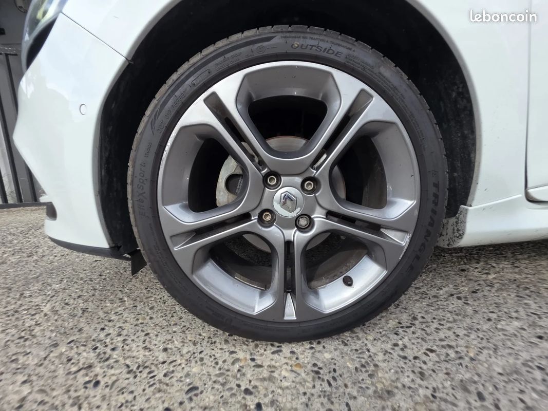 Renault CLIO IV Intens Pack GT Line / Vidange Neuve / (image 46)