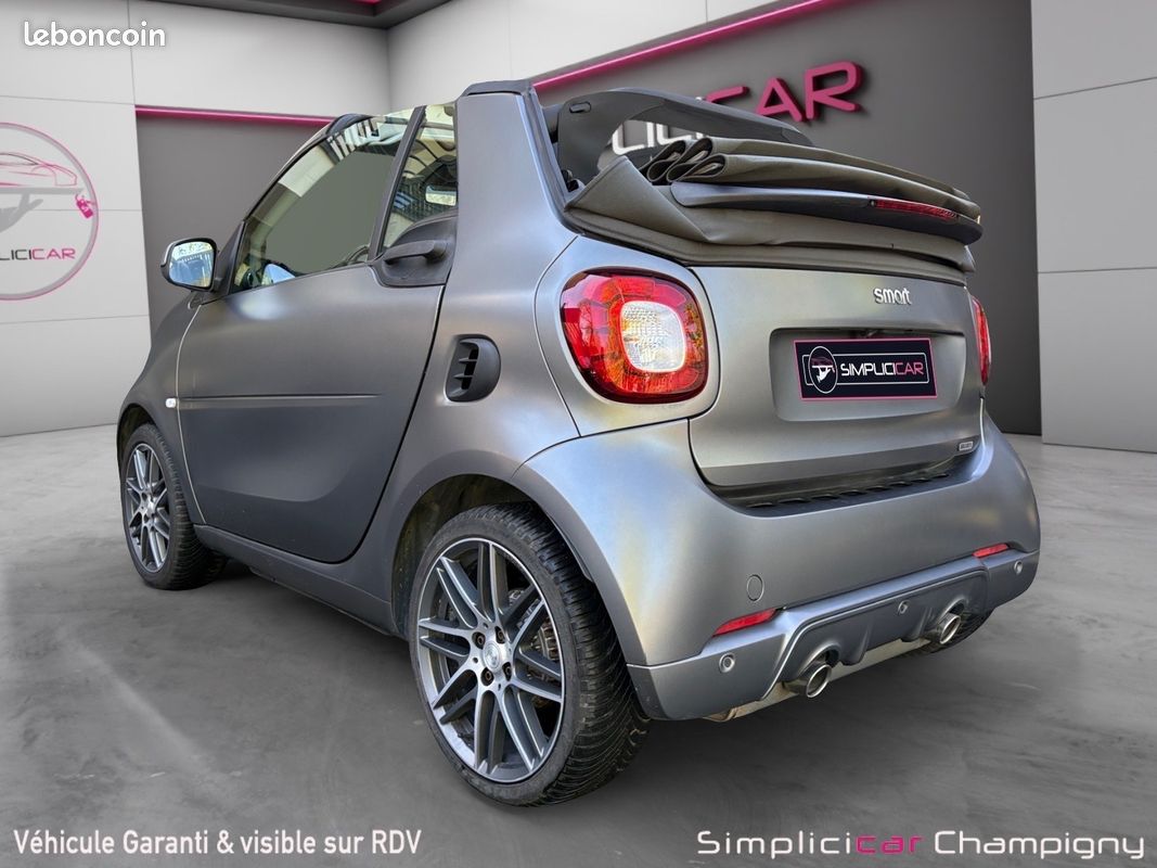SMART FORTWO CABRIO Cabriolet 109 ch Brabus Xclusive- Capote Grise-Sieges en Cuir Chauffant-JBL-Camera et Bip de Recul (image 7)