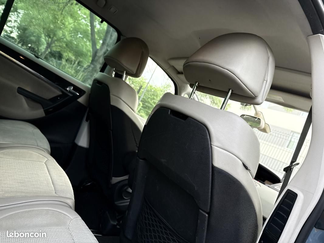 Citroën C4 Picasso Grand 1.6 HDi 112cv Exclusive *Ct Révision Kit Distribution Ok*Véhicule Sous G... (image 32)