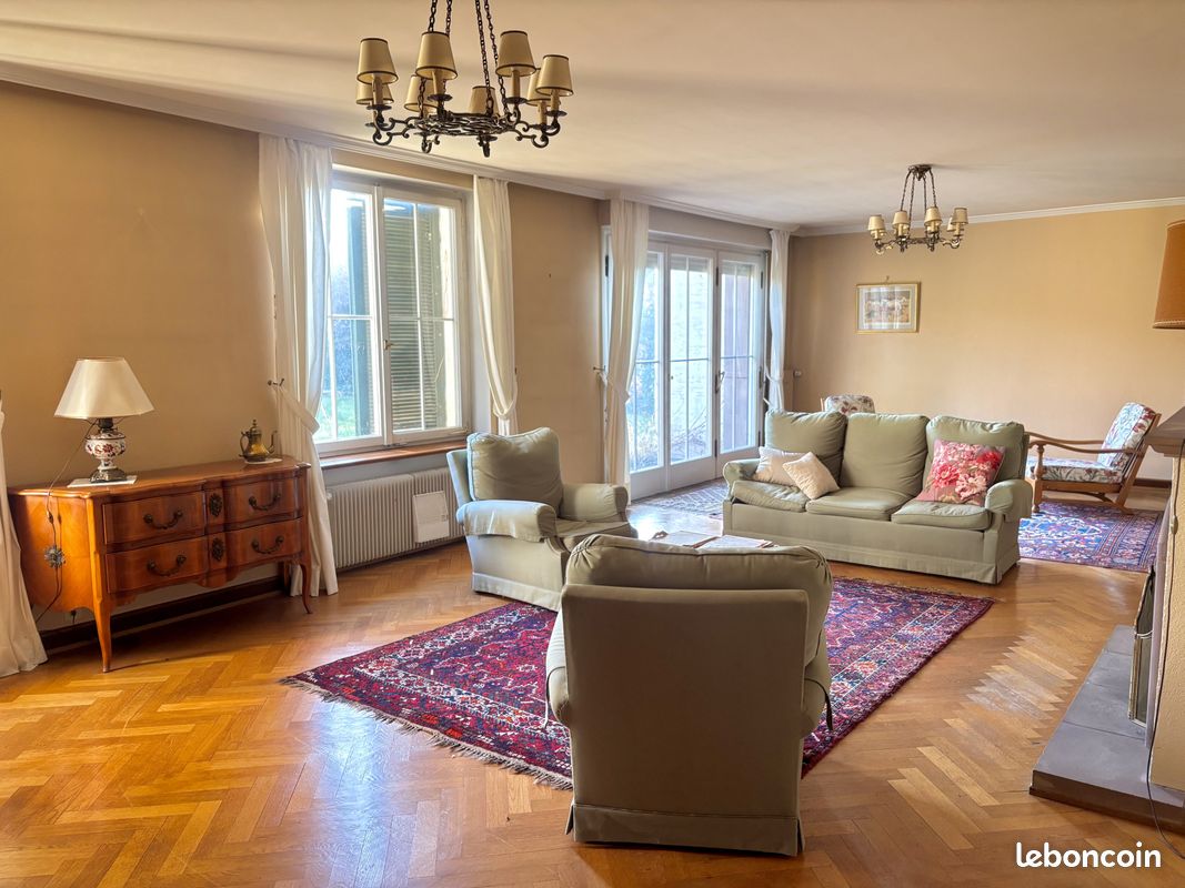 Maison 7 pièces 266 m² · à Brunstatt-Didenheim · 266 m² · 495 000 €