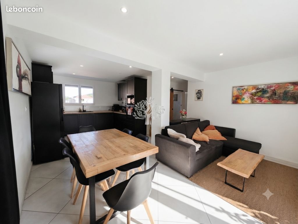 Appartement 4 pièces 82 m² · à Six-Fours-les-Plages · 82 m² · 336 000 €