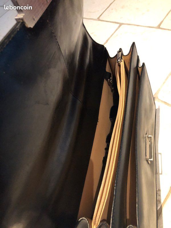 Serviette en cuir (image 3)