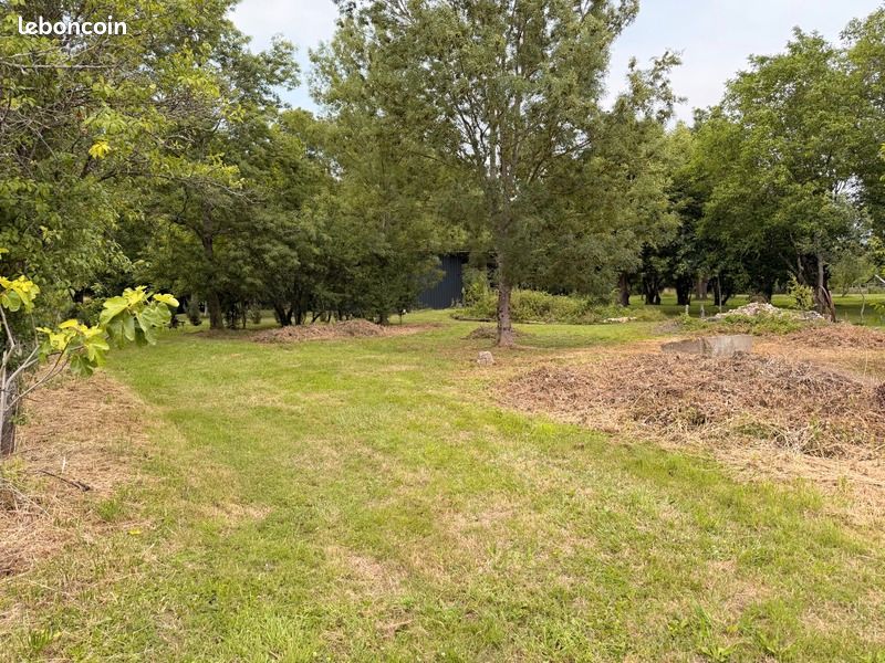 Terrain 1 000 m² Lamarche Sur Saone · à Lamarche-sur-Saône · 85 000 €