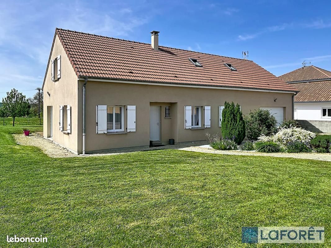 Maison 5 pièces 153 m² · à Is-en-Bassigny · 153 m² · 203 000 €