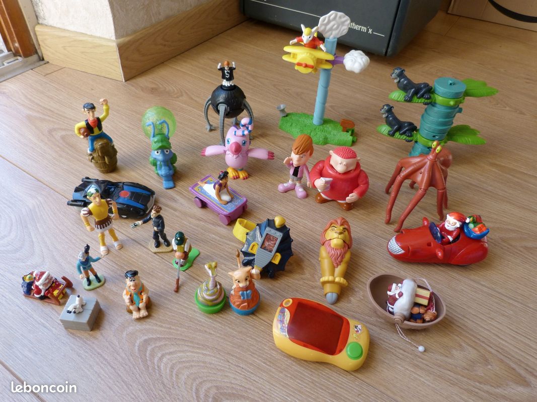Lot De Jouets Miniatures En Plastique – Figurines Diverses – état Correct