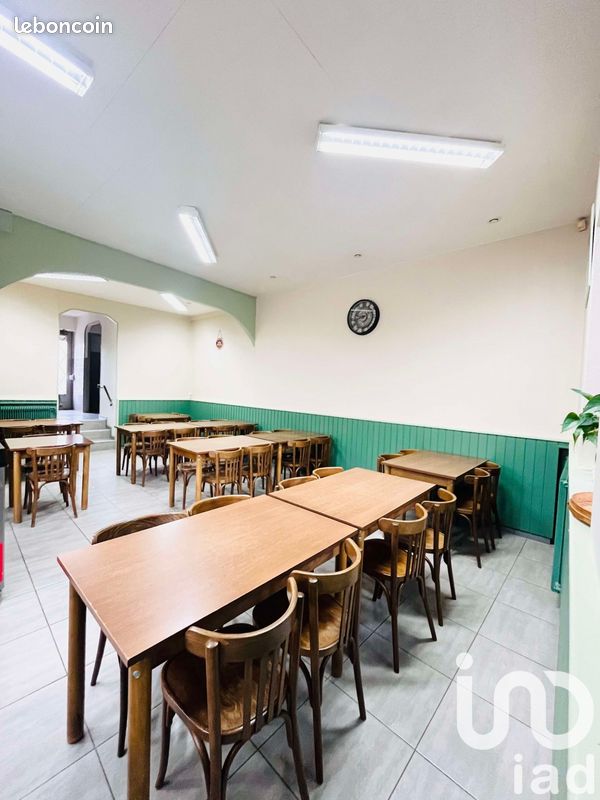 Immeuble 285 m² · à Sarrey · 285 m² · 125 000 €