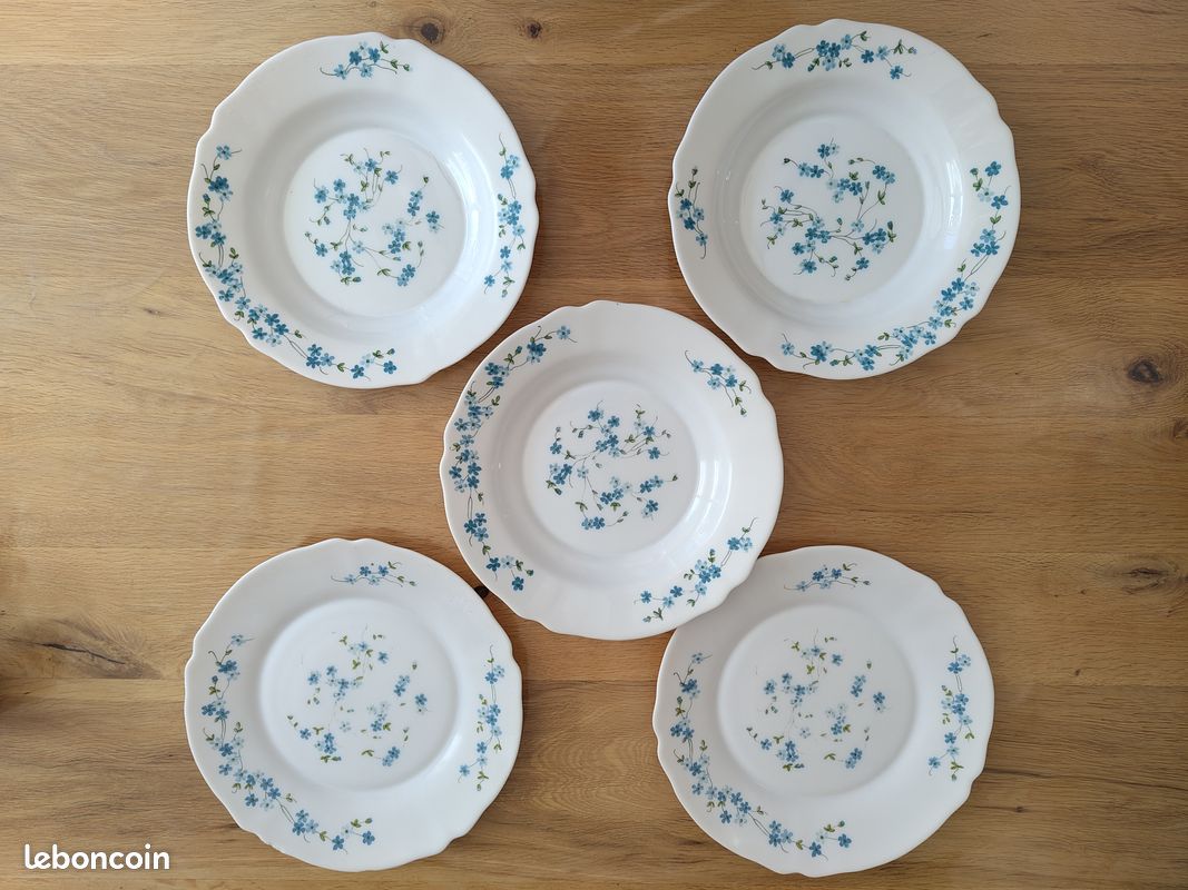 Grand Plat De Service Ovale Arcopal Vintage Motif Myosotis - Blanc, Très Bon état