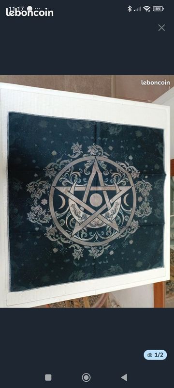 Tapis Tarot Velours Noir - 80x80cm - Broderie Pentagramme Blanc - Pour Séances Divination