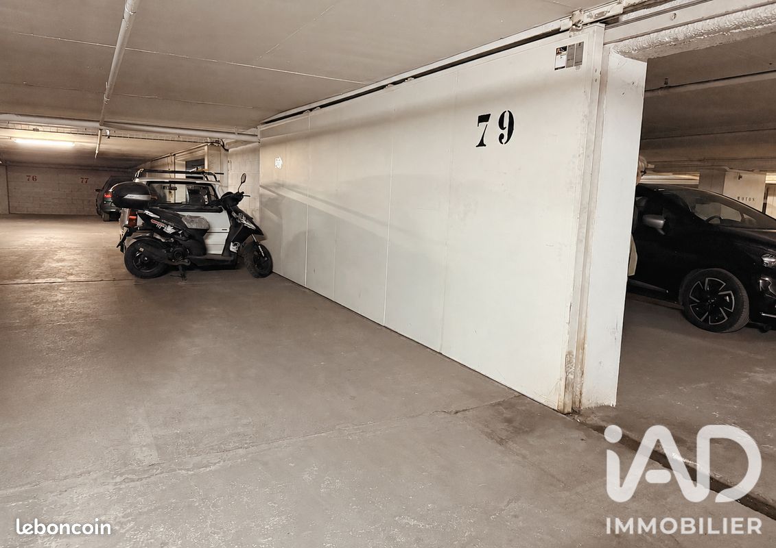 Parking 10 m² · à Paris · 10 m² · 20 000 €