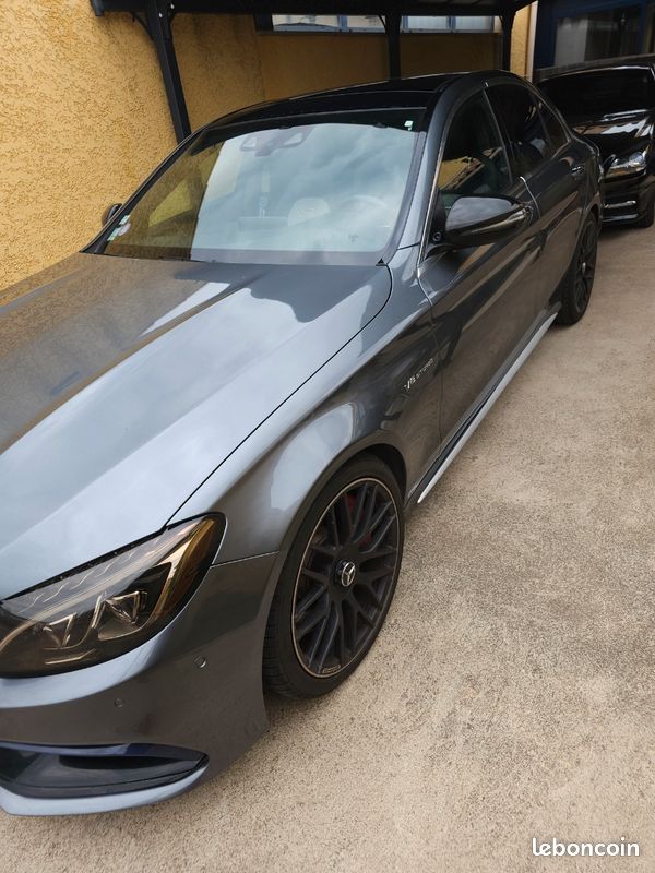 Mercedez C63 S Amg (image 2)