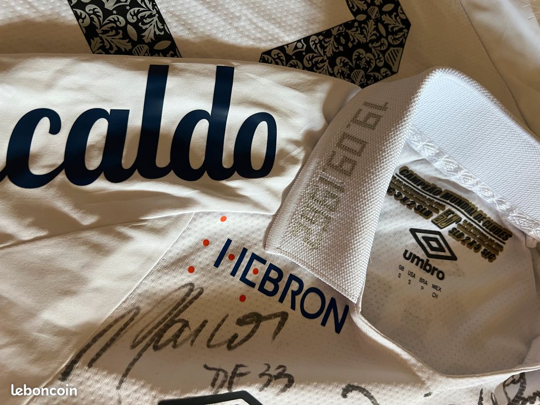 Cadre 60x80 Cm Avec Maillot FC Santos Et Photo Dédicacés Par Pelé - Collection Signé