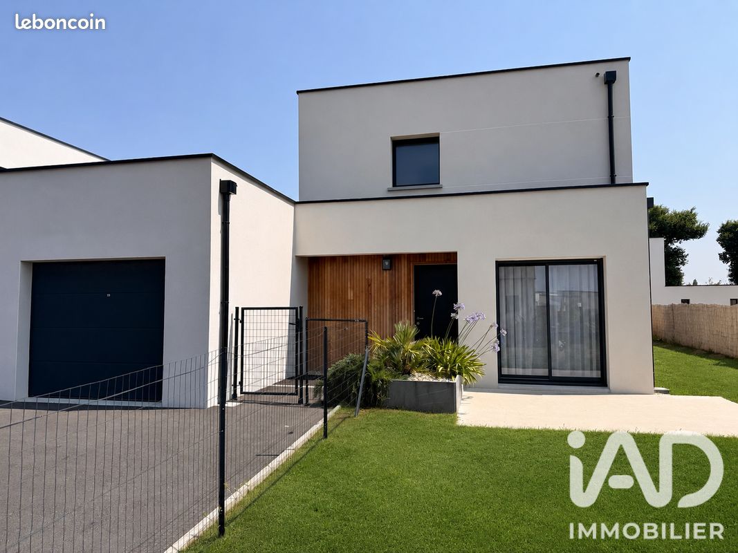 Maison 5 pièces 100 m² · à Lamballe-Armor · 100 m² · 379 000 €