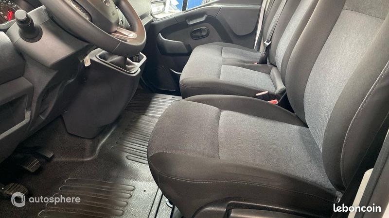Renault Master Véhicule utilitaire ou Société F3500 L3H3 2.3 Blue dCi 135ch Confort Euro6E (image 13)