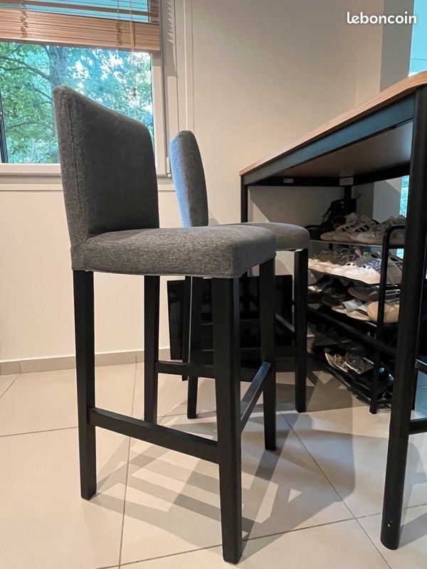 Lot de 2 chaises hautes gris foncé – Pieds bois noir (image 1)