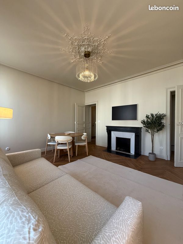 Appartement 8 pièces 121 m² · à Nancy · 121 m² · 580 €/mois