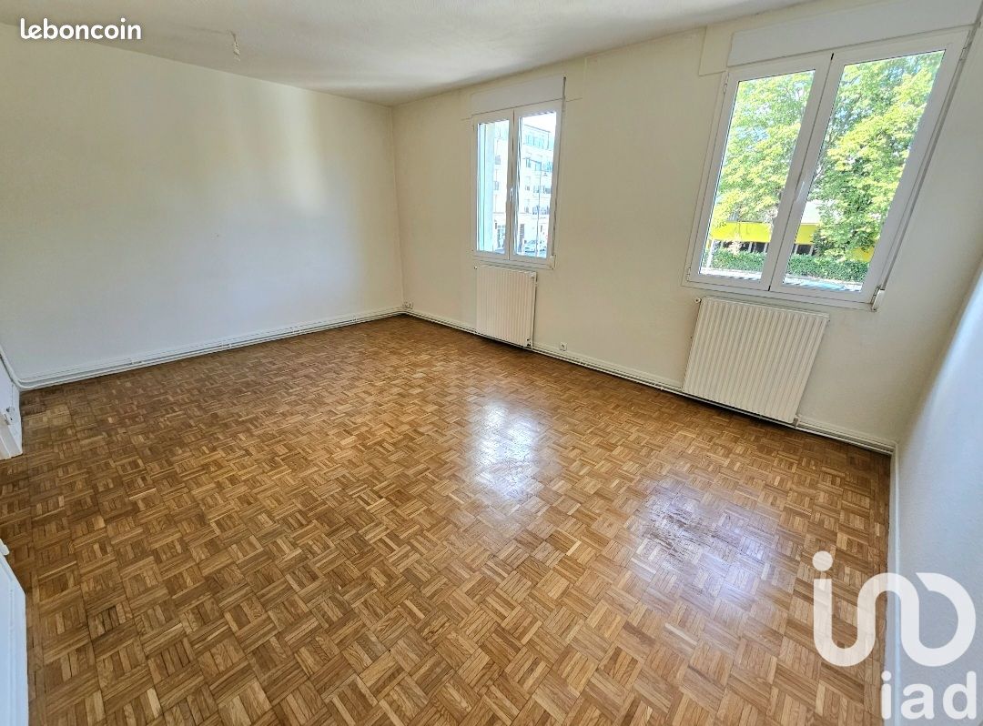 Appartement a louer  - 3 pièce(s) - 67 m2 - Surfyn