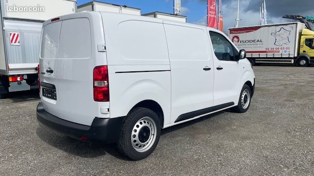 23 990 HT - Fiat SCUDO M 2.0 BLUEHDI 180 EAT8 PACK CONNECTIVITÉ (image 4)