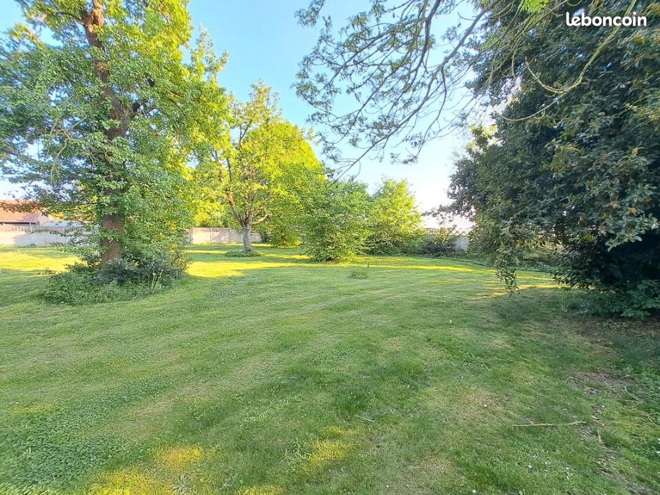 Terrain 1000 m² · à Camphin-en-Carembault · 169 000 €