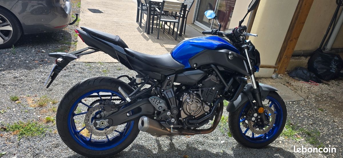 Yamaha MT-07 2019 – 2220 km – État proche du neuf (image 2)