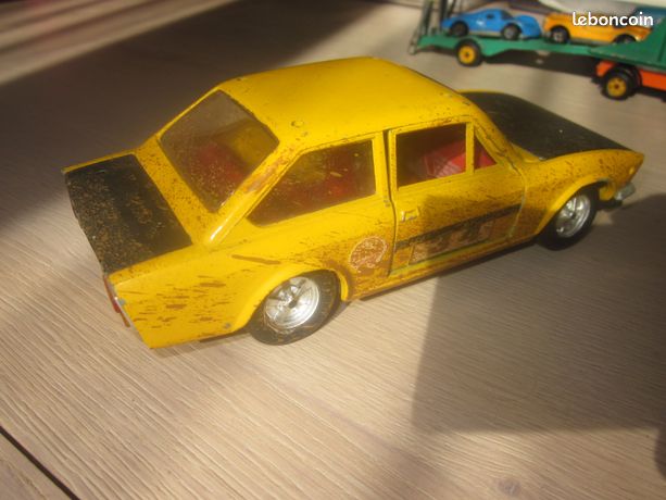Miniature Nacoral Chiqui – Seat Fiat 124, échelle 1/43, Plastique, 1968