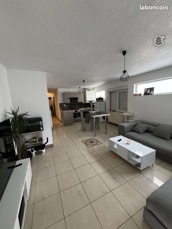 Appartement 5 pièces 98 m² · à Montluçon · 98 m² · 700 €/mois