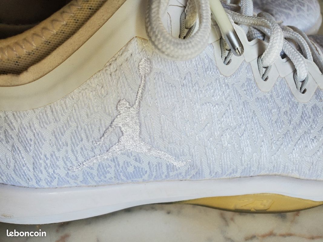 Chaussures tennis hommes Jordan blanche (image 6)