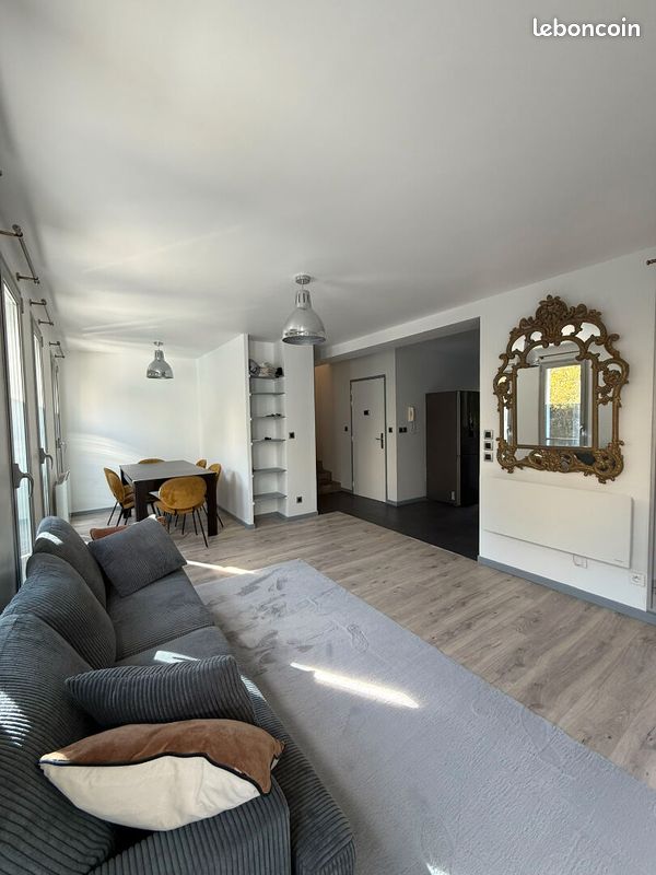 Appartement 3 pièces 72 m² · à Les Lilas · 72 m² · 1 900 €/mois