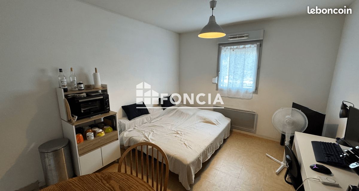 Appartement 1 pièce 25 m² · à Saint-Genis-Laval · 25 m² · 460 €/mois
