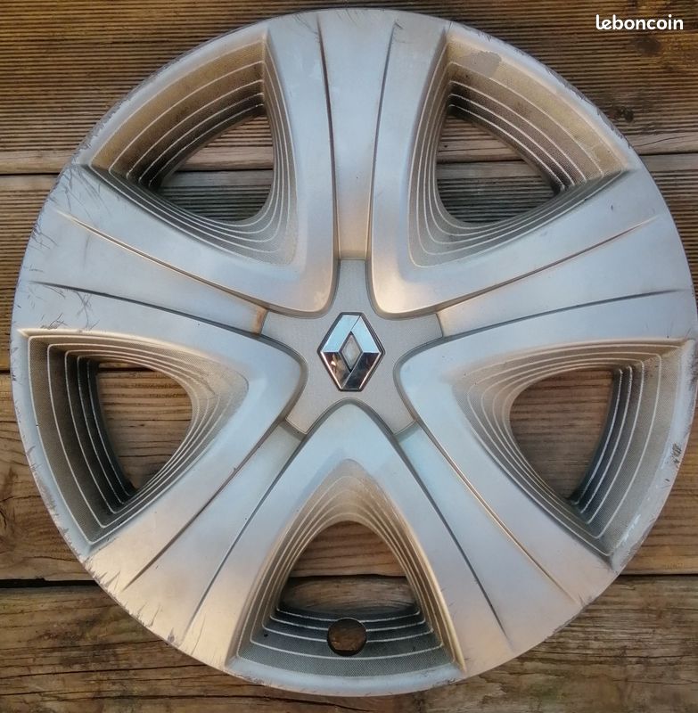 Enjoliveur Renault 16 pouces modèle Fairway pour Renault Clio 4 - 1 seul exemplaire d'occasion (image 1)