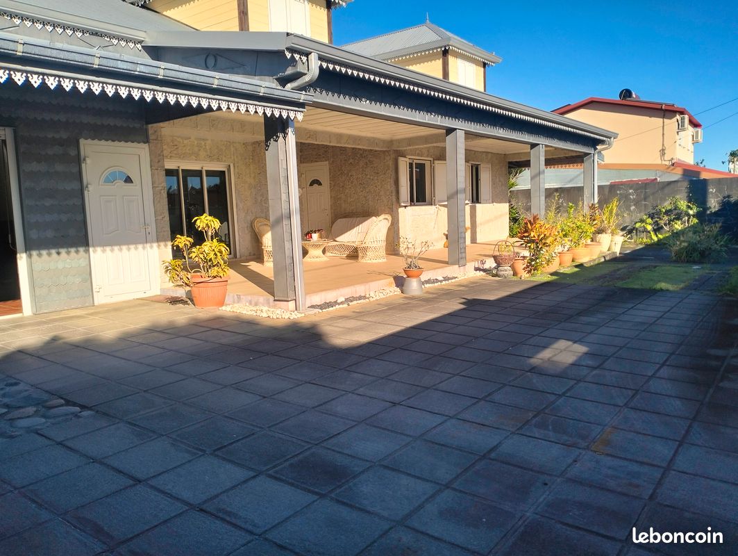 Maison 7 pièces 190 m² · à Saint-André · 190 m² · 419 000 €