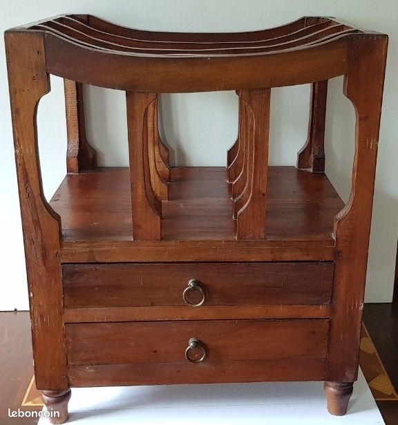 Petit meuble porte-revues (image 1)