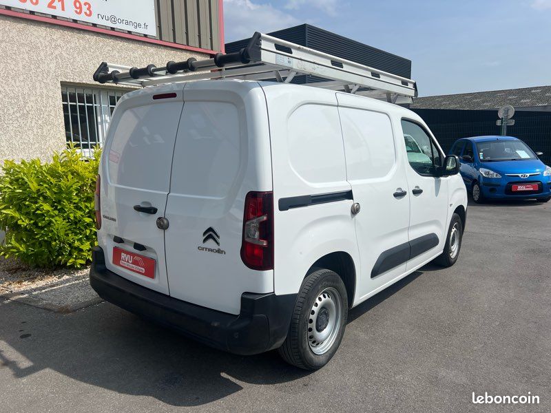 9 750 HT CITROËN BERLINGO BlueHDi 100ch Club avec Galerie (image 3)