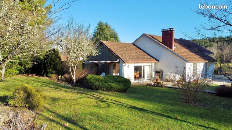 Maison 10 pièces 228 m²