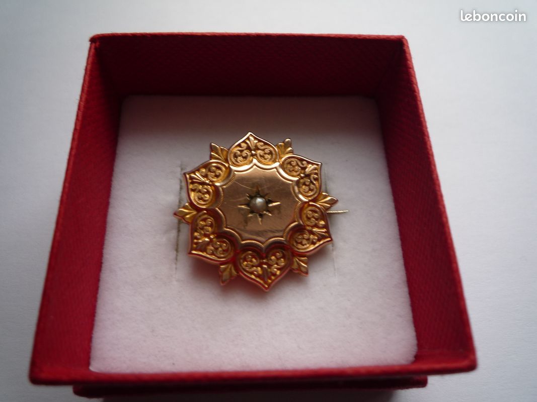 Broches Anciennes : Élégance et Patrimoine à Porter – Les Pierres de Julie