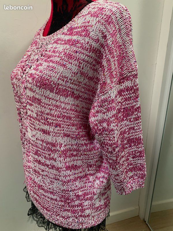 Pull bleu ciel boohoo avec poche central et capuche taille S - Vêtements Pull bleu ciel boohoo avec poche central et capuche taille S - Vêtements