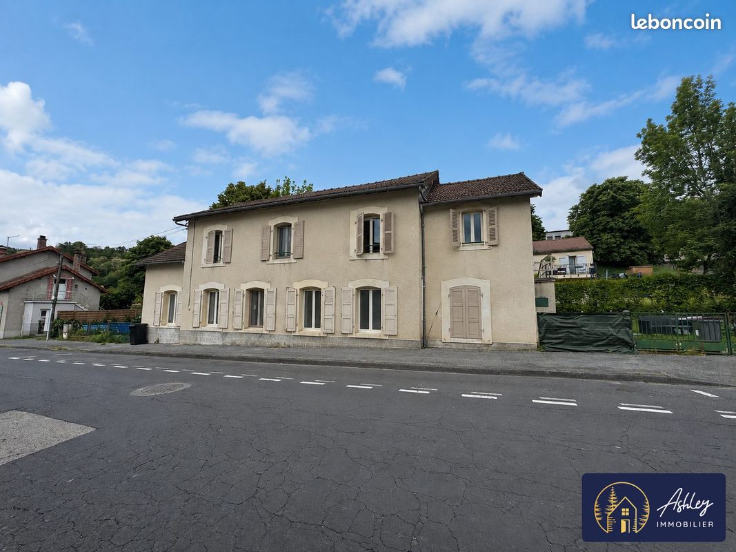 Maison 6 pièces 63 m² · à Ydes · 63 m² · 94 000 €
