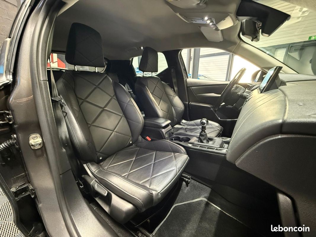 DS DS 3 Crossback 1.2 PURETECH 100 GRAND CHIC - CUIR - CARPLAY (image 18)