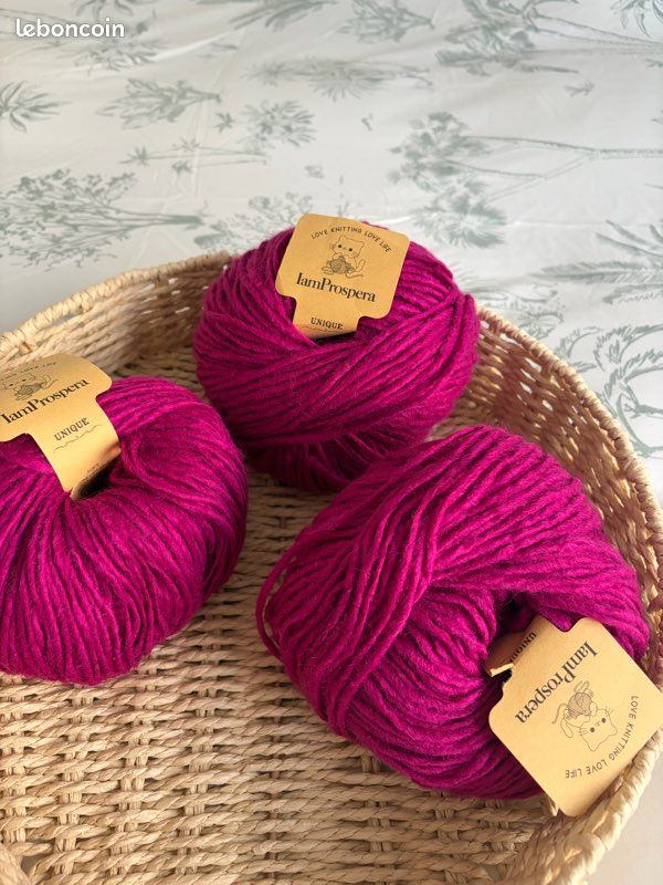 Lot de 3 grosses pelotes de laines framboise (image 5)