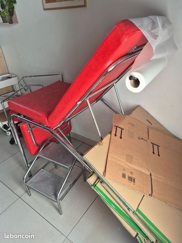 Table d’examen medical gynecologique (image 3)