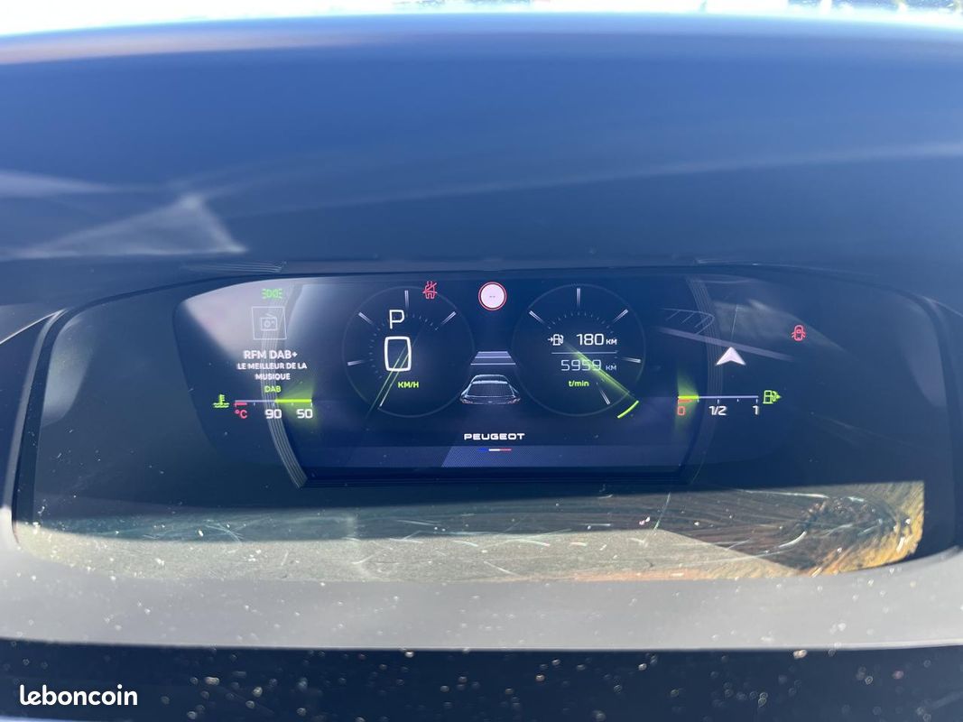 Peugeot 408 1.2 130 eat8 gt (image 19)