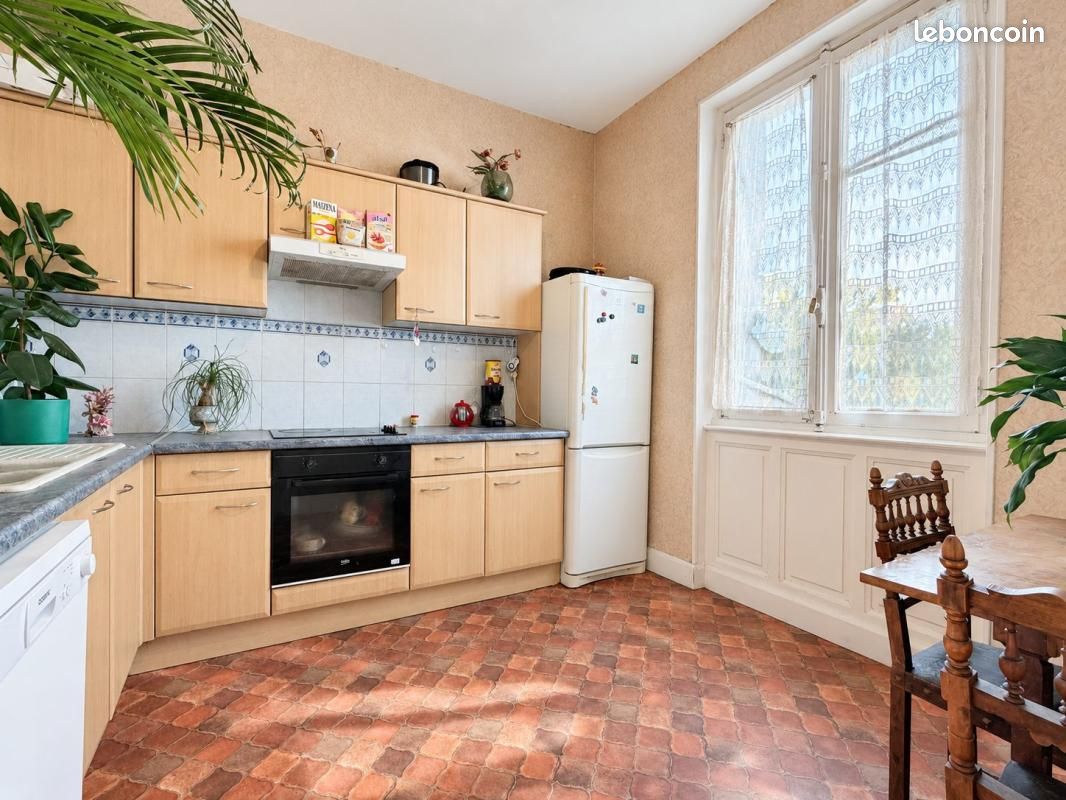 Maison 5 pièces 98 m² · à Clermont-Ferrand · 98 m² · 250 000 €