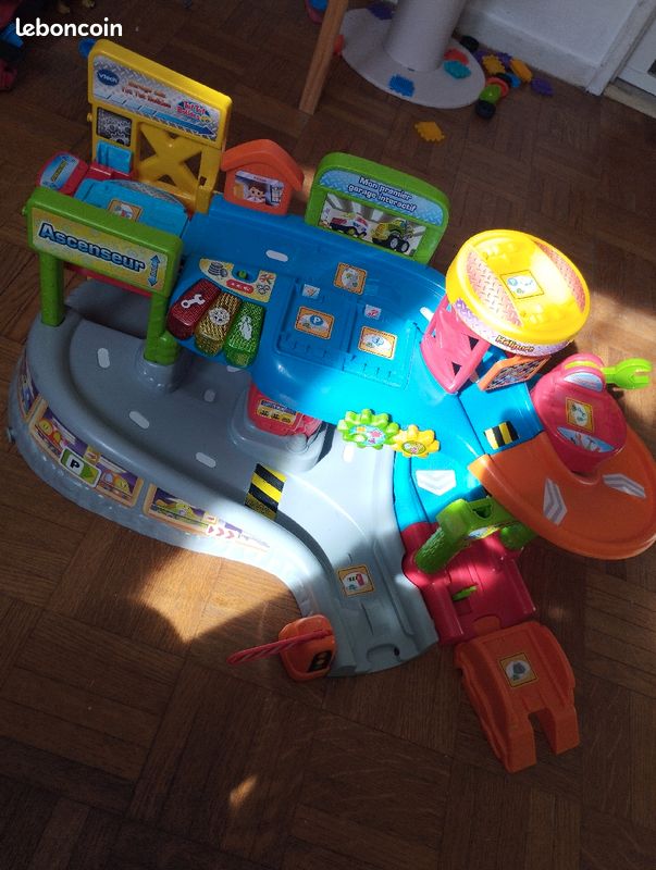 Tut Tut bolide garage interactif (image 1)