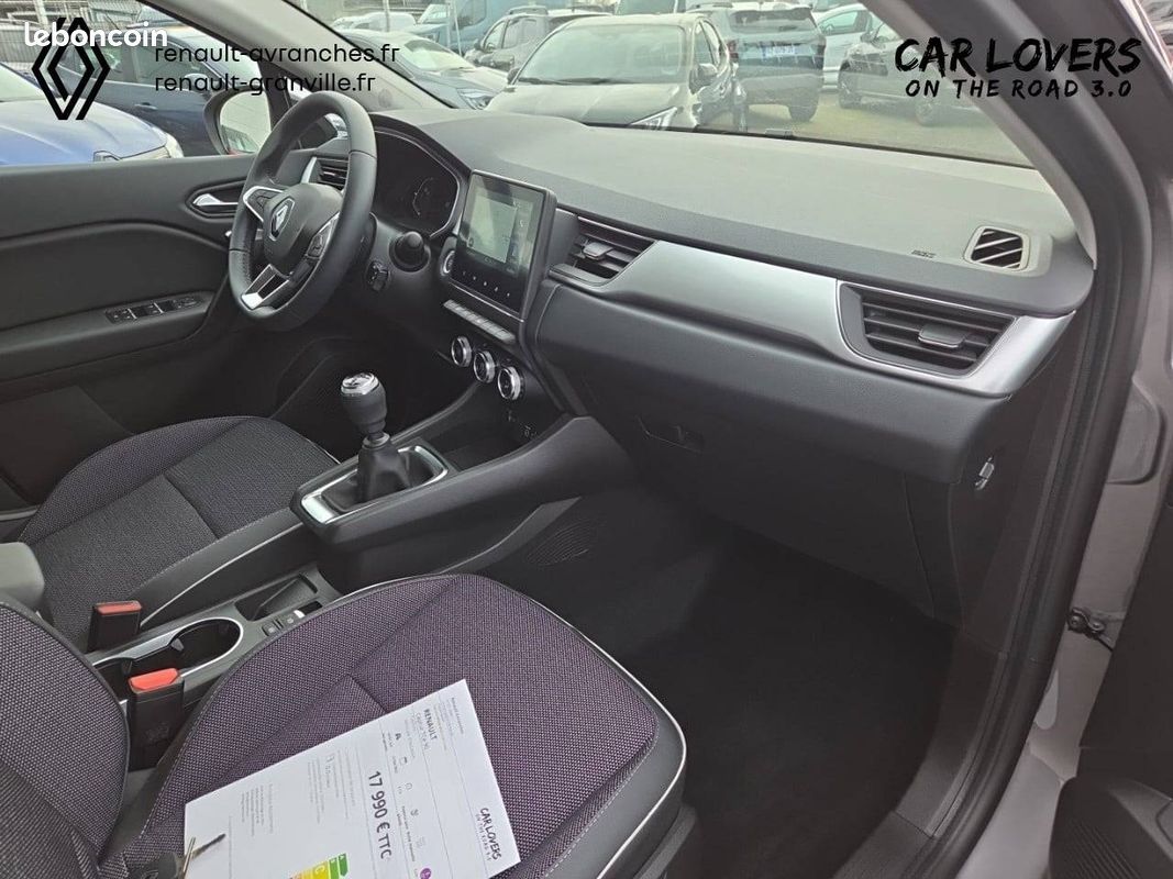 RENAULT Captur TCe 90 Techno (image 25)